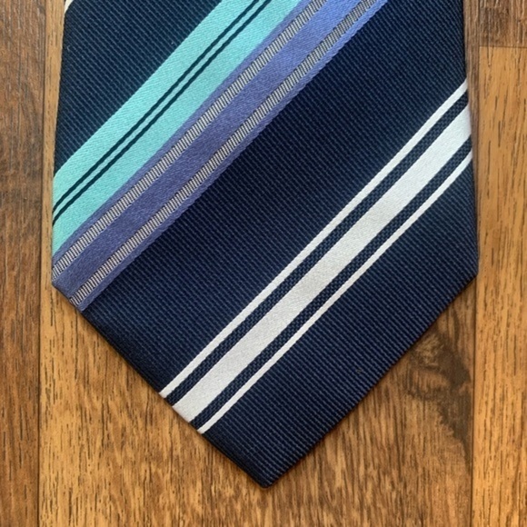 Giorgio Armani Recent Blue & Teal Striped Tie - Picture 5 of 8